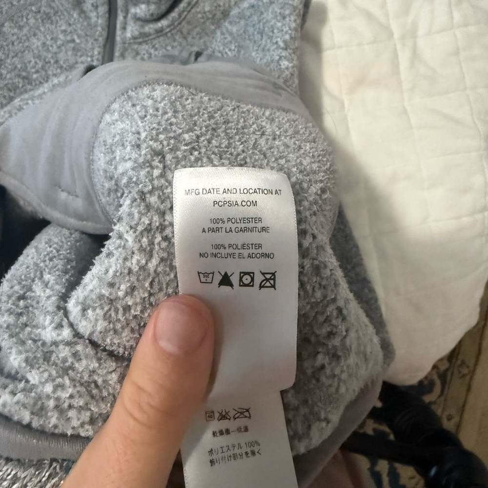 Patagonia Women’s Better Sweater Size Large - Picture 8 of 9